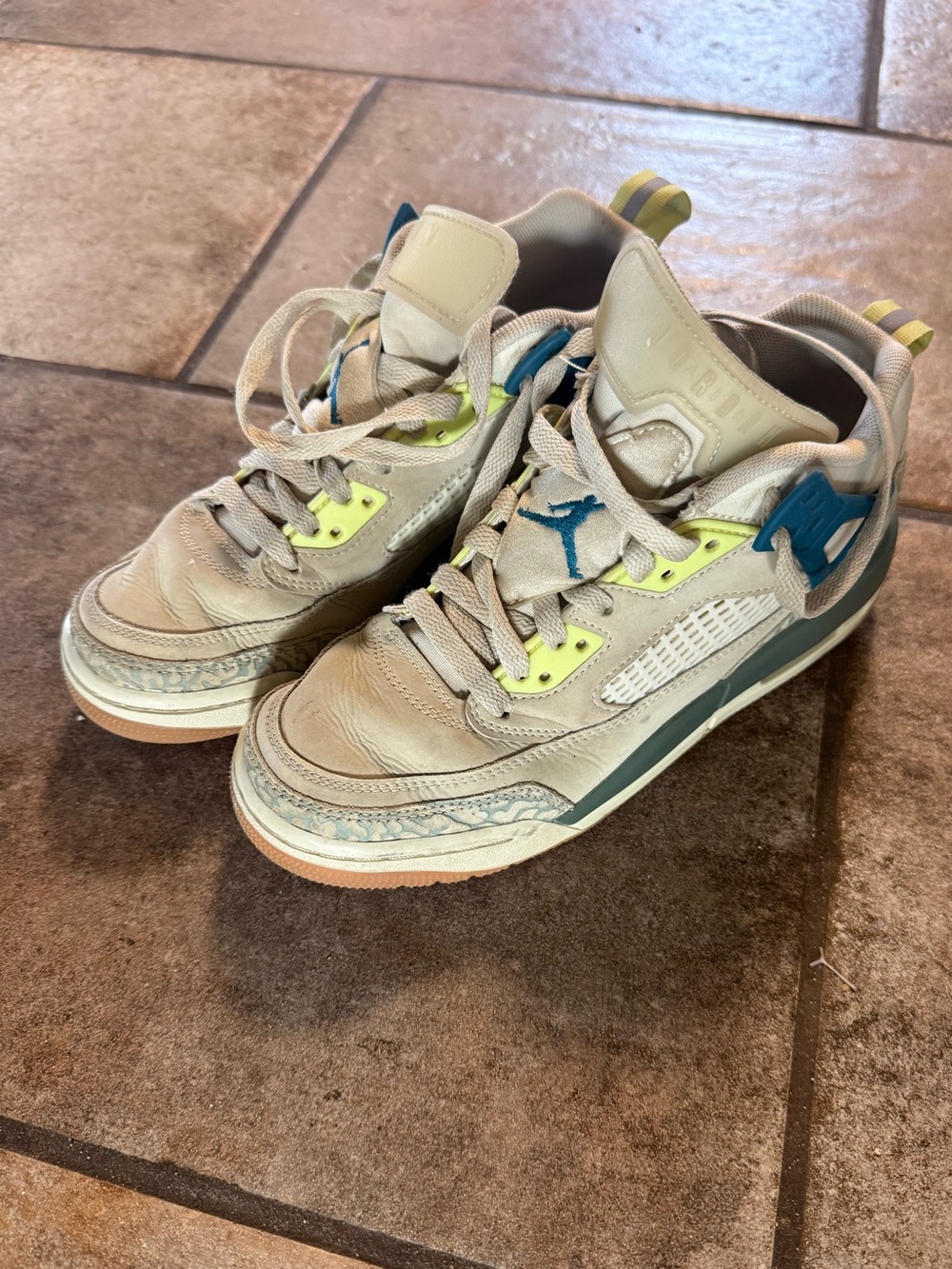 Jordan Kids Spikize Sneakers in Beige with Teal and Lime Accents, 5Y